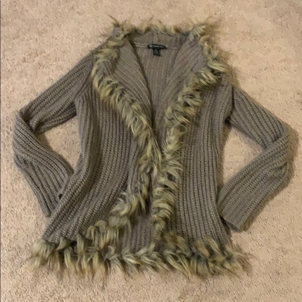 INC Sweater with faux fur washable size Small NWOT